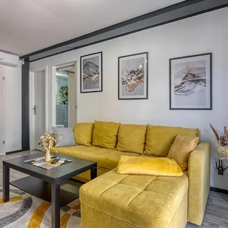 Apartman-bungalow Leni * 풀라