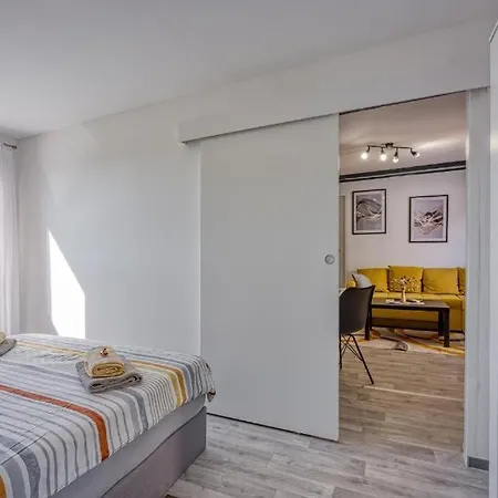 Apartman-bungalow Leni * Pula